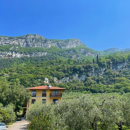 Appartamento Lucia Torbole Sul Garda Exteriör bild