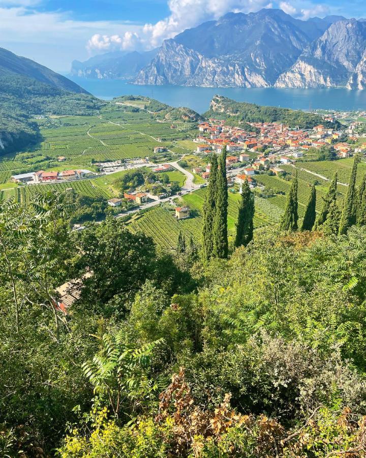 Appartamento Lucia Torbole Sul Garda Exteriör bild